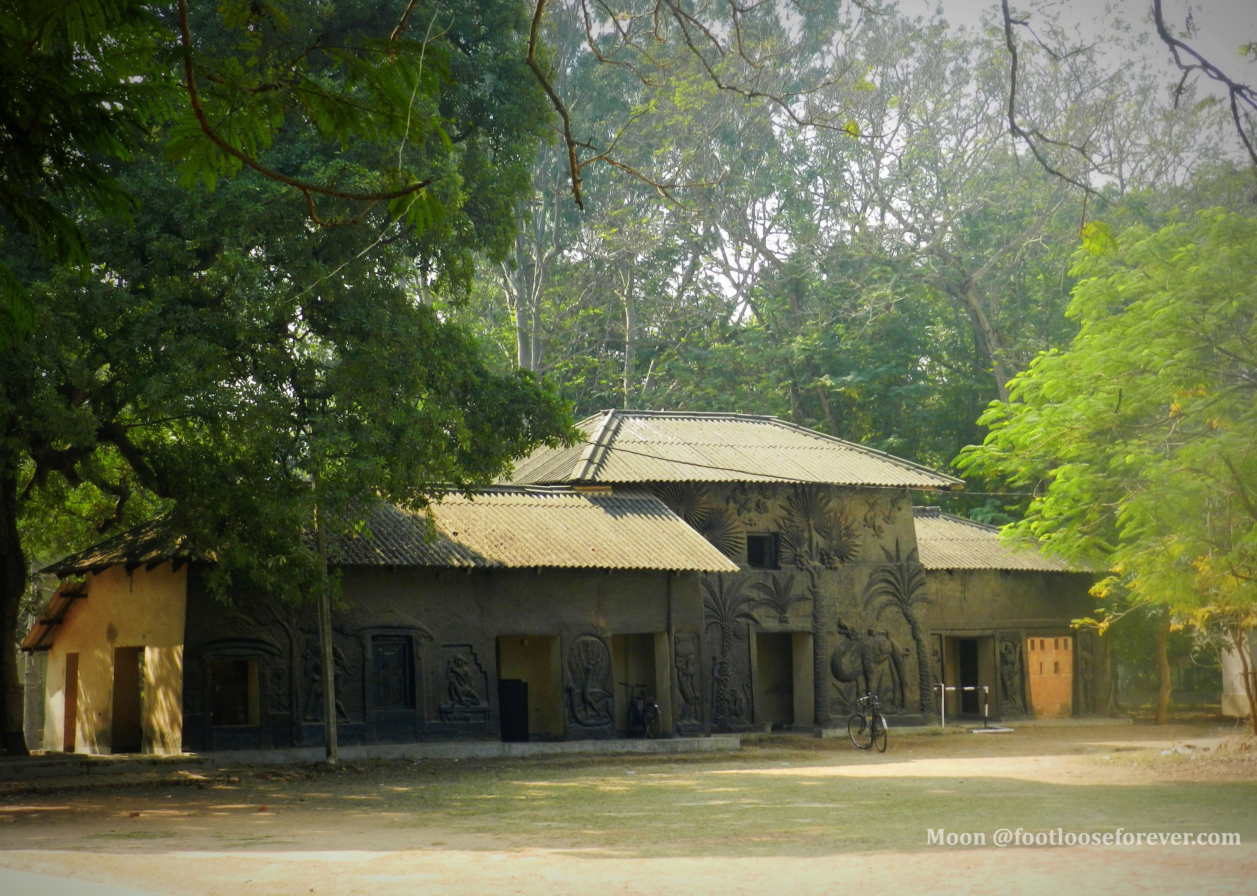 kalobari, black house, kala bhavan, visva bharati, shantiniketan
