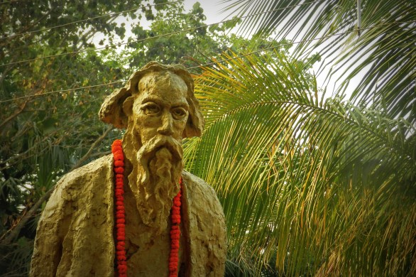 tagore's statue, amar kutir, shantiniketan
