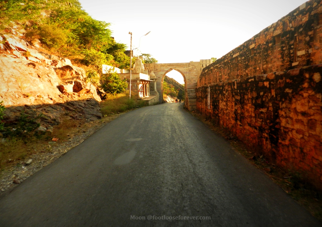 way to Chittorgarh, Chittorgarh Fort, entering chittorgarh fort
