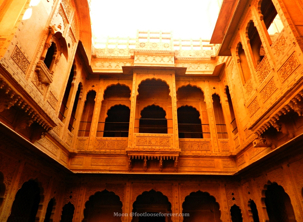 ornate balcony, haveli, courtyard, jaisalmer, jaisalmer fort